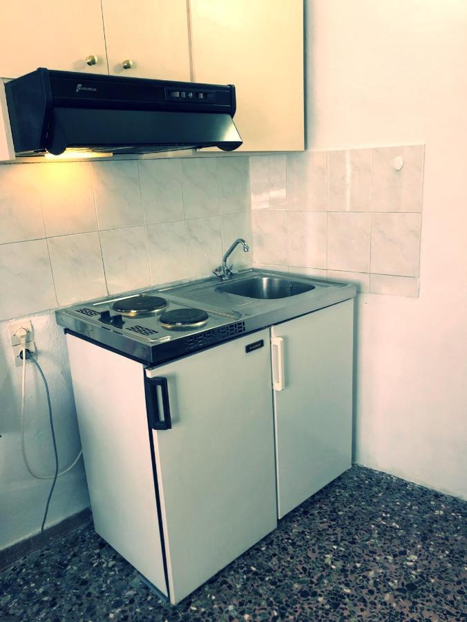 Yard Apartment Astirakion ภายนอก รูปภาพ