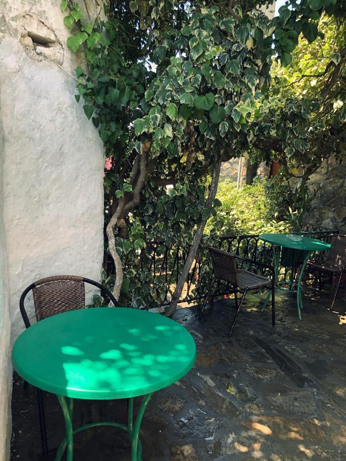 Yard Apartment Astirakion ภายนอก รูปภาพ